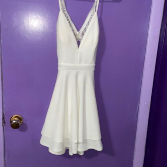 Has been worn 1 time. - Picture 1 of 2